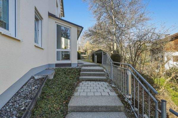 Gepflegter Eingangsbereich