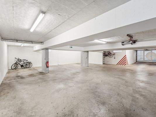 Tiefgaragenstellplatz