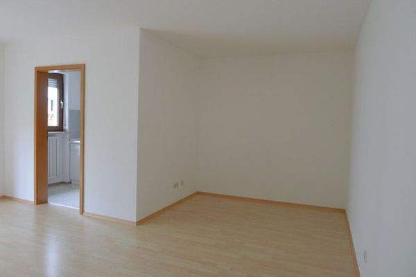 Wohn- und Schlafzimmer