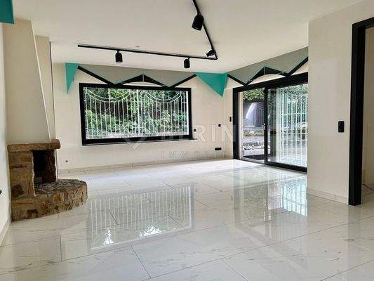 Wohnzimmer m. Schiebetüre