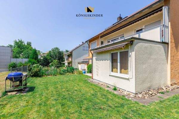 Garten mit Bick zum Beet