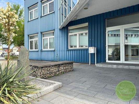 Einladeneder Eingangsbereich ... 