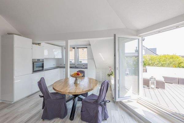 Küche und Essbereich