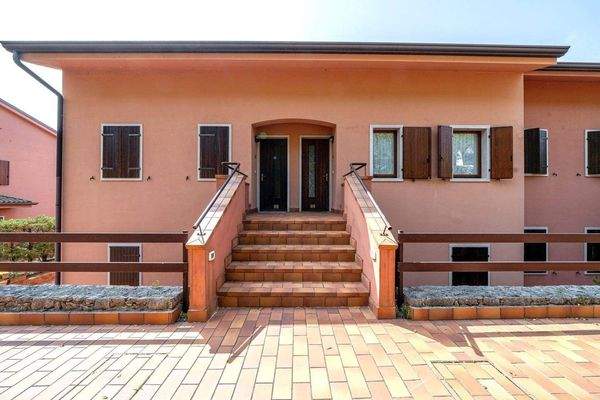 Foto-55 Ingresso esterno.jpg