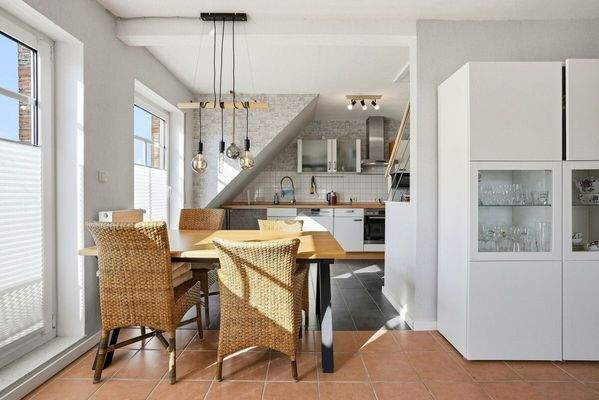 Essbereich - Blick in die Küche