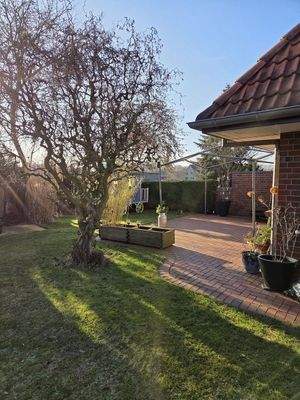 Terrasse vermietete Haushälfte