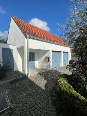 Doppelgaragen und Abstellraum