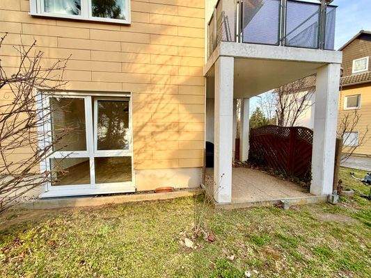 02_Terrasse und Gartenanteil.jpeg