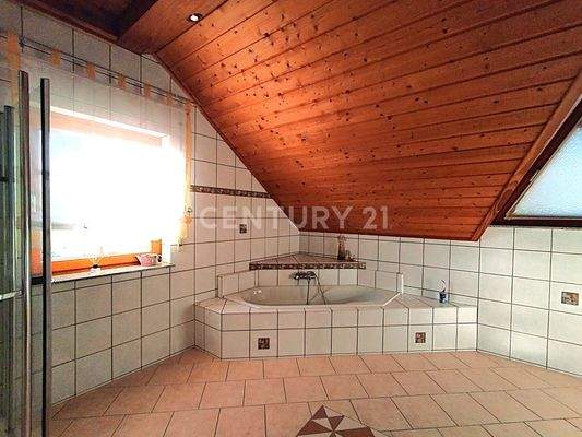 Die wunderschöne Eckbadewanne