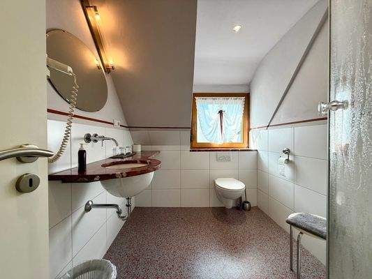 Badezimmer 2. OG