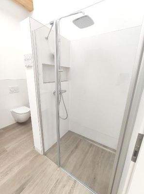 DG: Bad mit Dusche Bild 2