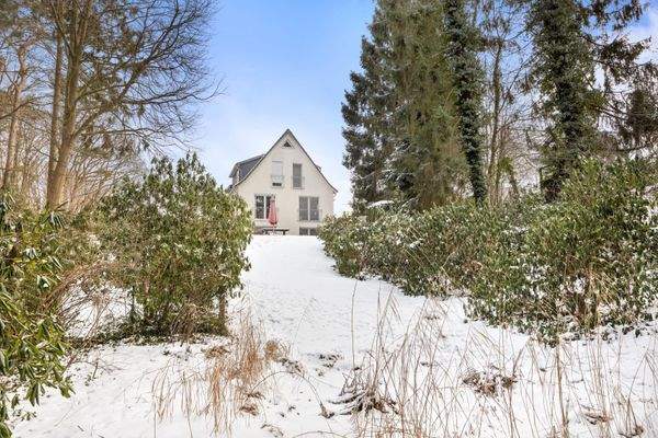 auf 1.156m² großem Grundstück