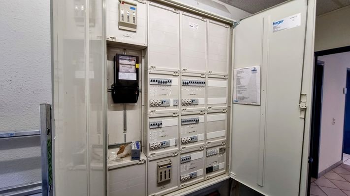 EG_Büro-Hausanschlussraum
