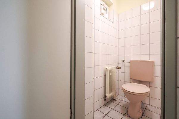 1. Gewerbe Toiletten UG