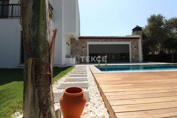 Detached Stylish Houses with Pool and Garden in Bodrum Turkey