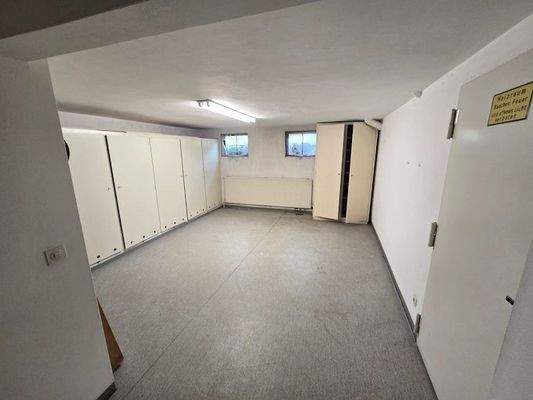 WE1 Souterrain Kellerraum Bild 2.jpg