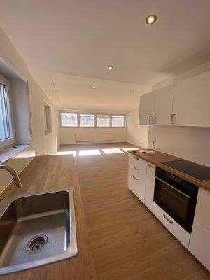 Blick in Wohn- und Esszimmer