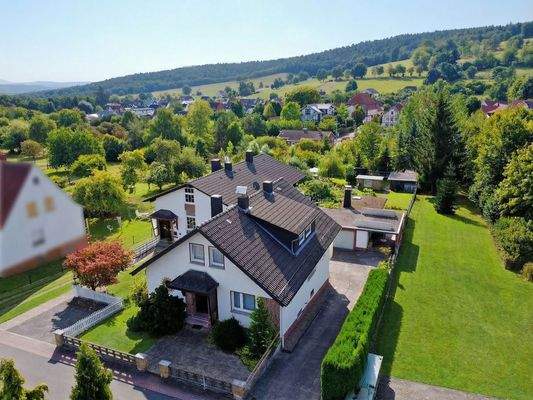 Blick auf die großzügigen Immobilien