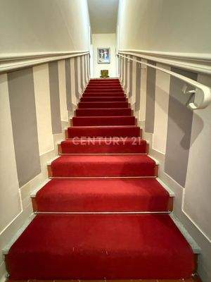 Treppe zu Schlafzimmer 2 im EG