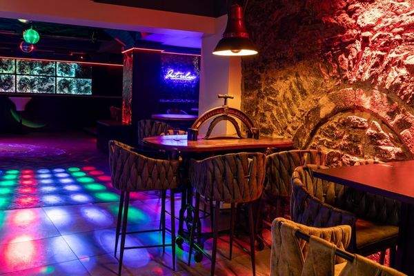 Flames Loungebereich