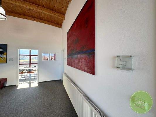 Zusätzlich noch zwei weitere Büros.