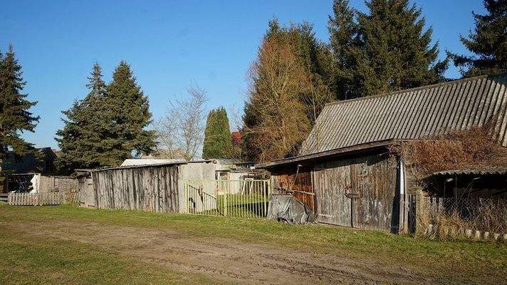 Zufahrt zum hinteren Grundstück