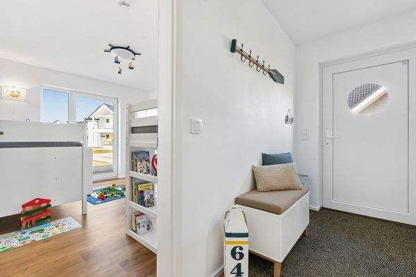 Durchdacht gestaltet: der Eingangsbereich mit Garderobe und Stauraum