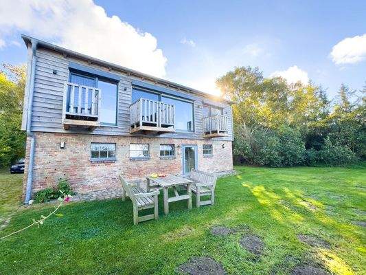 Ländliche Lage mit guter Anbindung