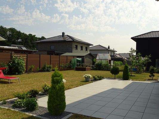 Terrassen-Gartenansicht.JPG