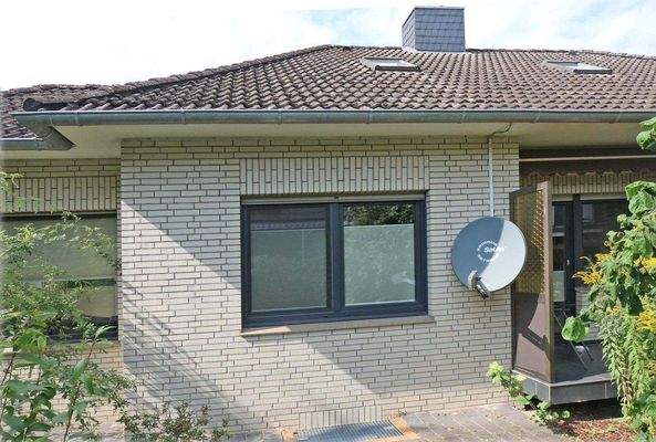 S-O Ansicht mit Satellitenantenne