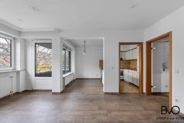 Lichtdurchflutetes Wohnzimmer 