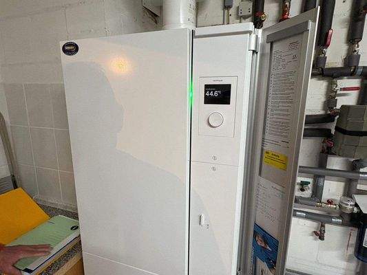 Neuwertiger Brennwertkessel