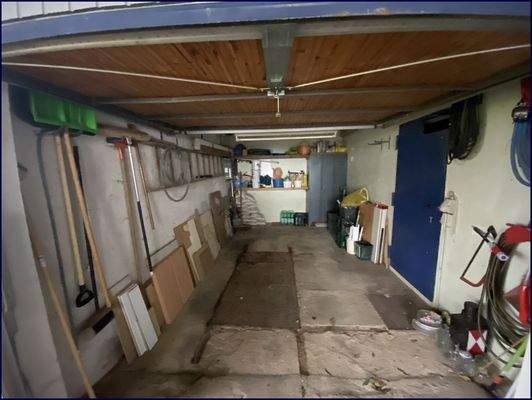 Garage mit Grube