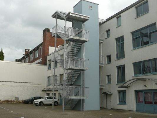 078 Aufzug Turm Not Treppe (7).JPG