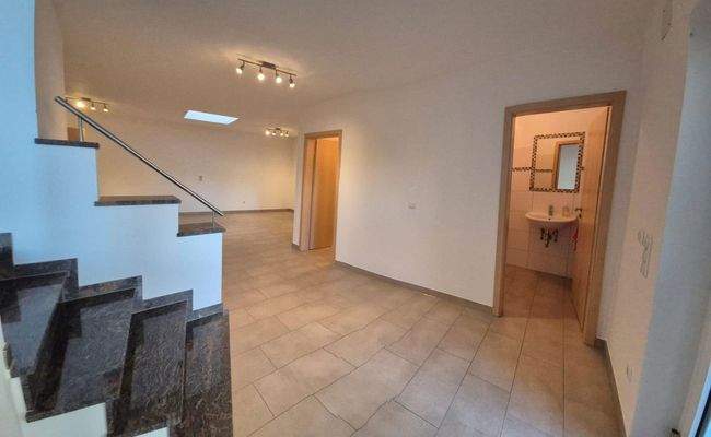 Eingangsbereich mit Küche  