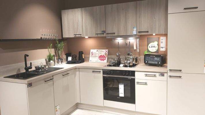 Muster der neuen Einbauküche