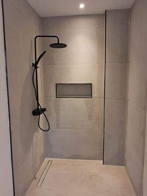 Dusche (Muster aus Haus 4)