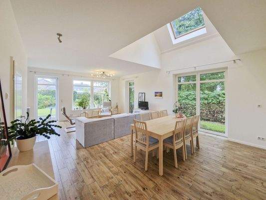 Wohn- und Essbereich im EG