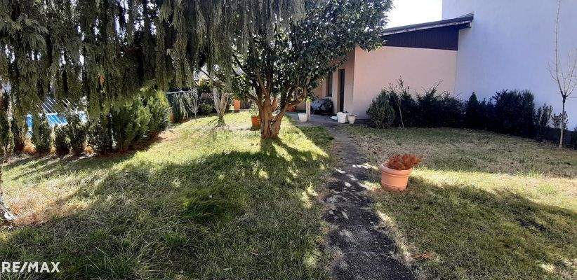 Garten m. Gartenhaus