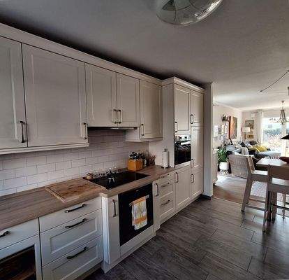 Küche -Blick in Wohnbereich