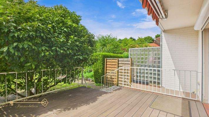 Terrasse mit Markise 