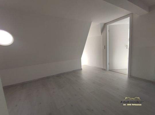 Flurbereich oben Blick zum Kinderzimmer