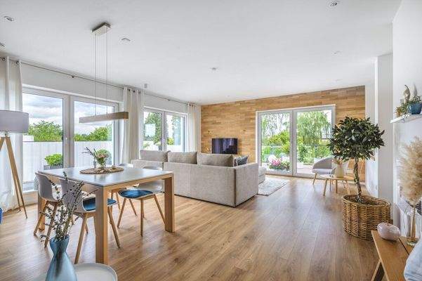 Wohnraum mit Esstisch