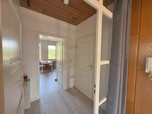 Zugang Kinder-/ Bürozimmer