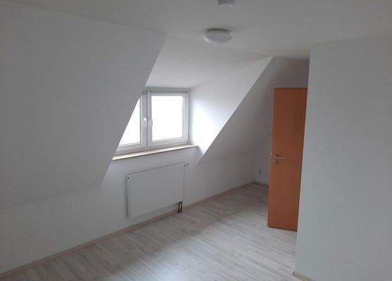 kleines Zimmer DG beide Häuser