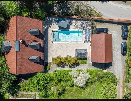 Ihr Traumhaus in ruhiger Lage und großzügigem Garten