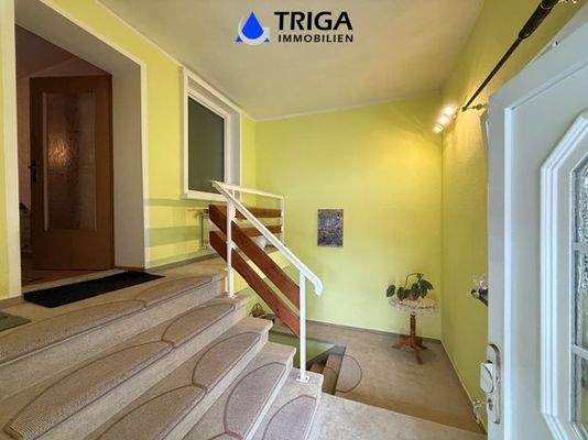 Treppenhaus EG hinter Windfang 