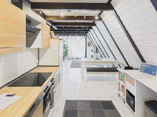 CAM01223G0-PR0125-STILL003