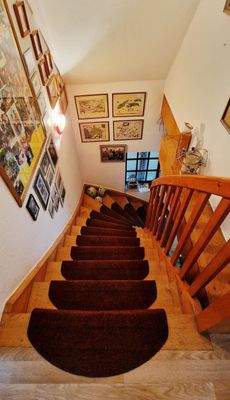 Treppe zum Obergeschoß