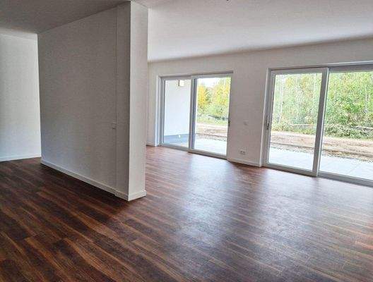 Wohnbereich mit zu Terrasse.jpg